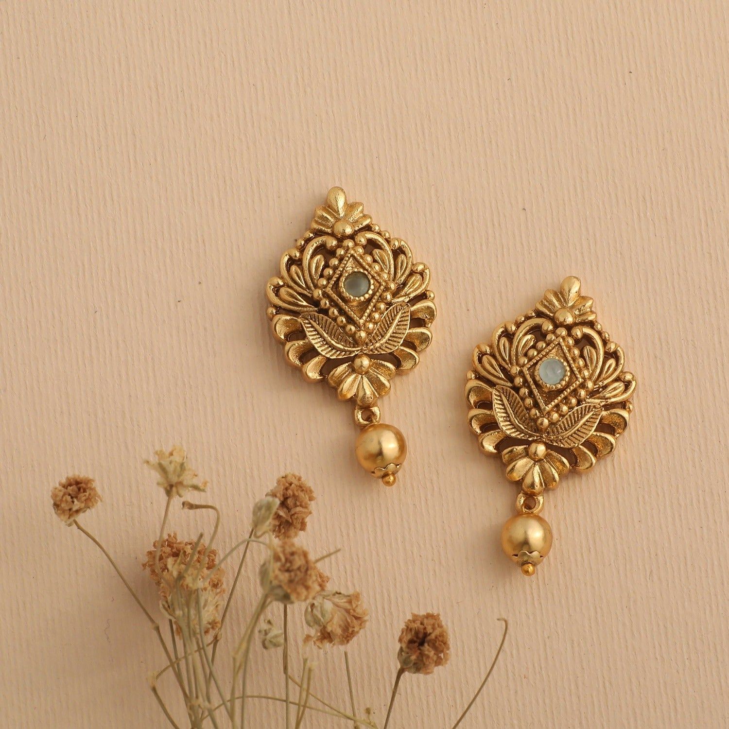 Gold Earrings Designs: Add Elegance to Your Look with Stunning Gold Earrings Designs