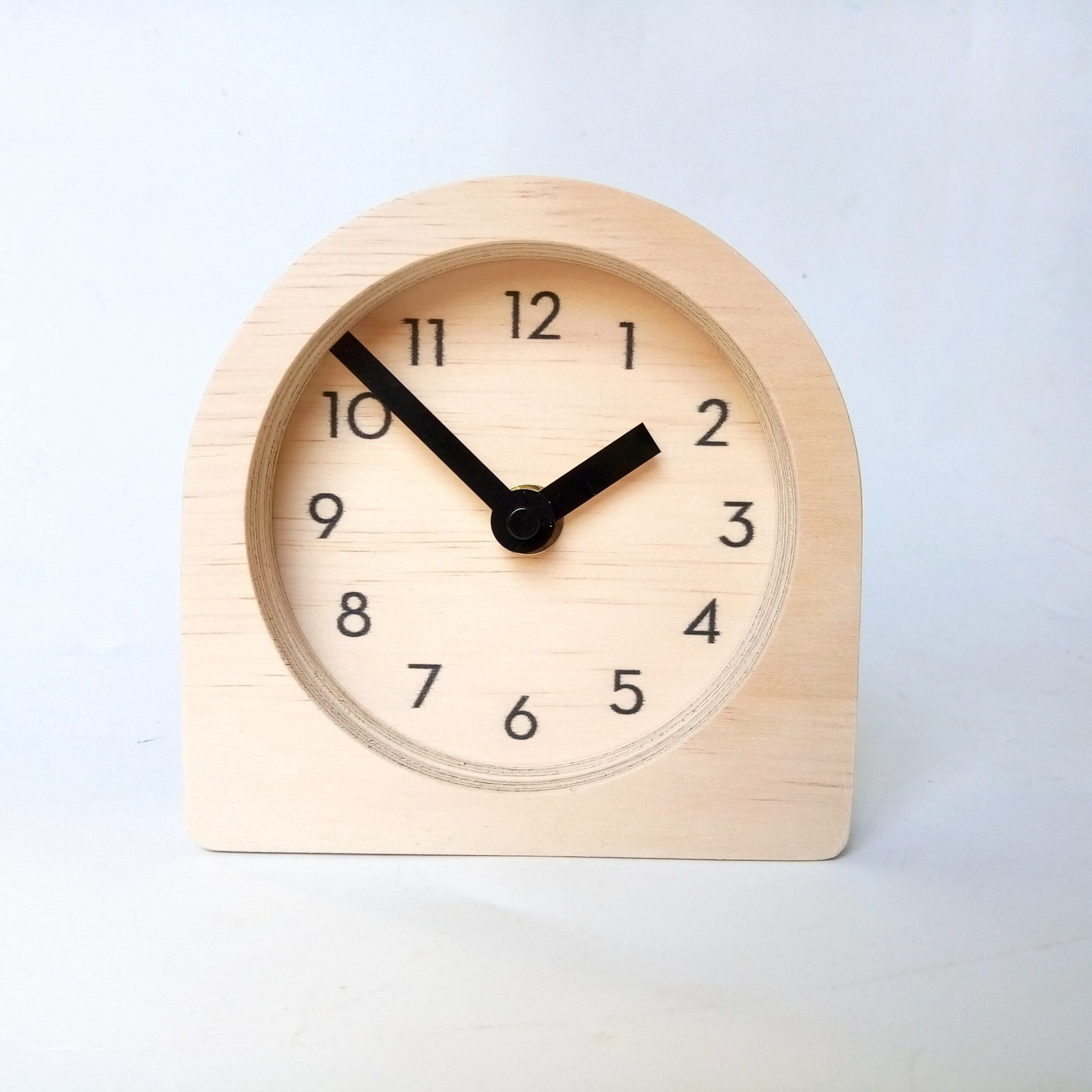 Desk Clocks: Stay Organized and Stylish with Functional Desk Clocks
