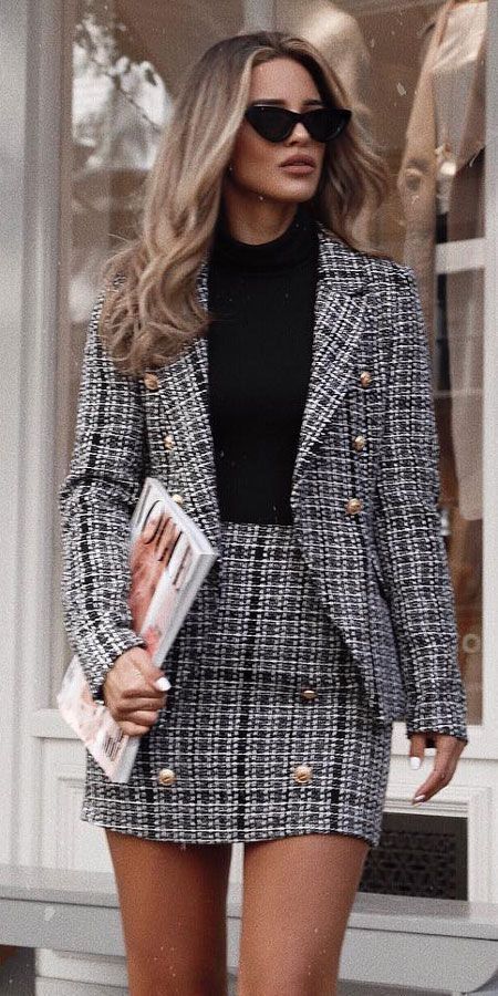 Tweed Dress: Channeling Timeless Elegance with Textured Fabrics