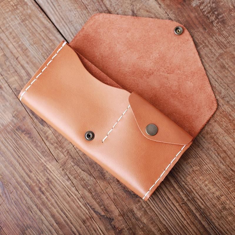 Long Wallets: Stylish and Functional Accessories for Everyday Use