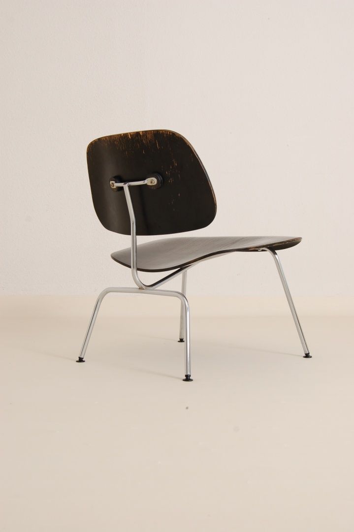 Eames Chairs: Iconic Design Pieces for Modern Interiors