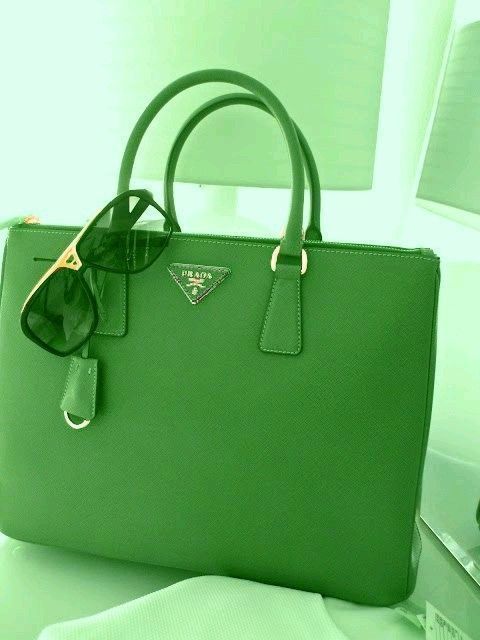 Make a Statement with Prada Handbags
