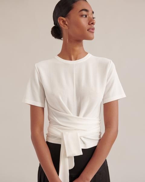 Short Blouses: Versatile Tops for Any Occasion