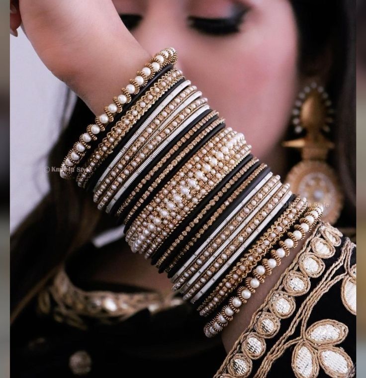Black Bangles: Timeless Accessories for Every Occasion