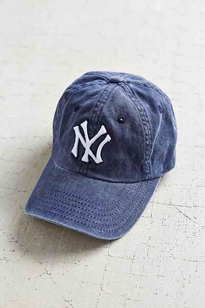 Baseball Hats: Sporty and Casual Headwear for Everyday Style