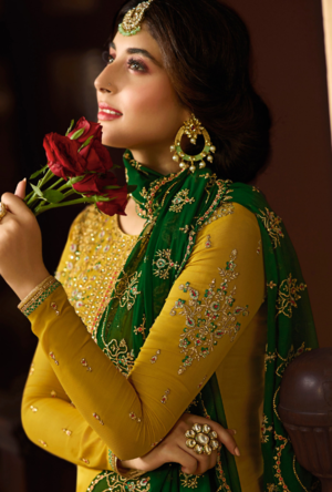 Regal Splendor: Anarkali Salwar Suits for
Majestic Presence