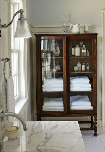 Organized Oasis: Transforming Your Bathroom with Stylish Cabinets