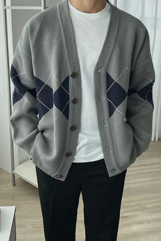 Layering in Style with Cardigans For Men:
Effortless Elegance