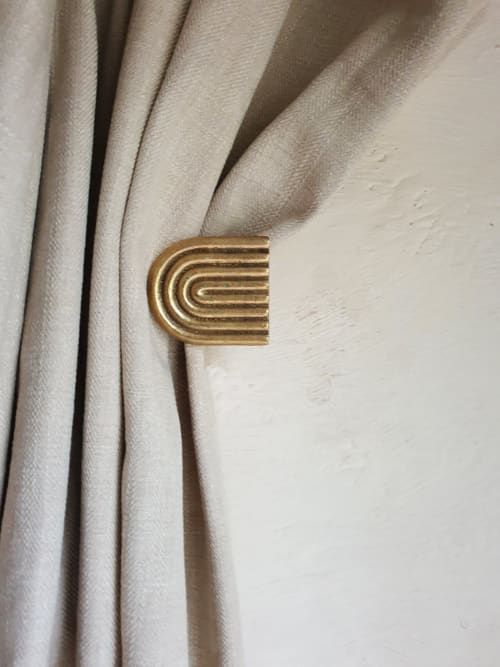 Finishing Touches: Essential Curtain Accessories for Every Home