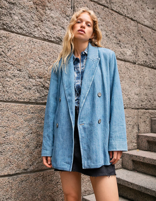 Effortlessly Chic: Denim Blazers for Every Occasion