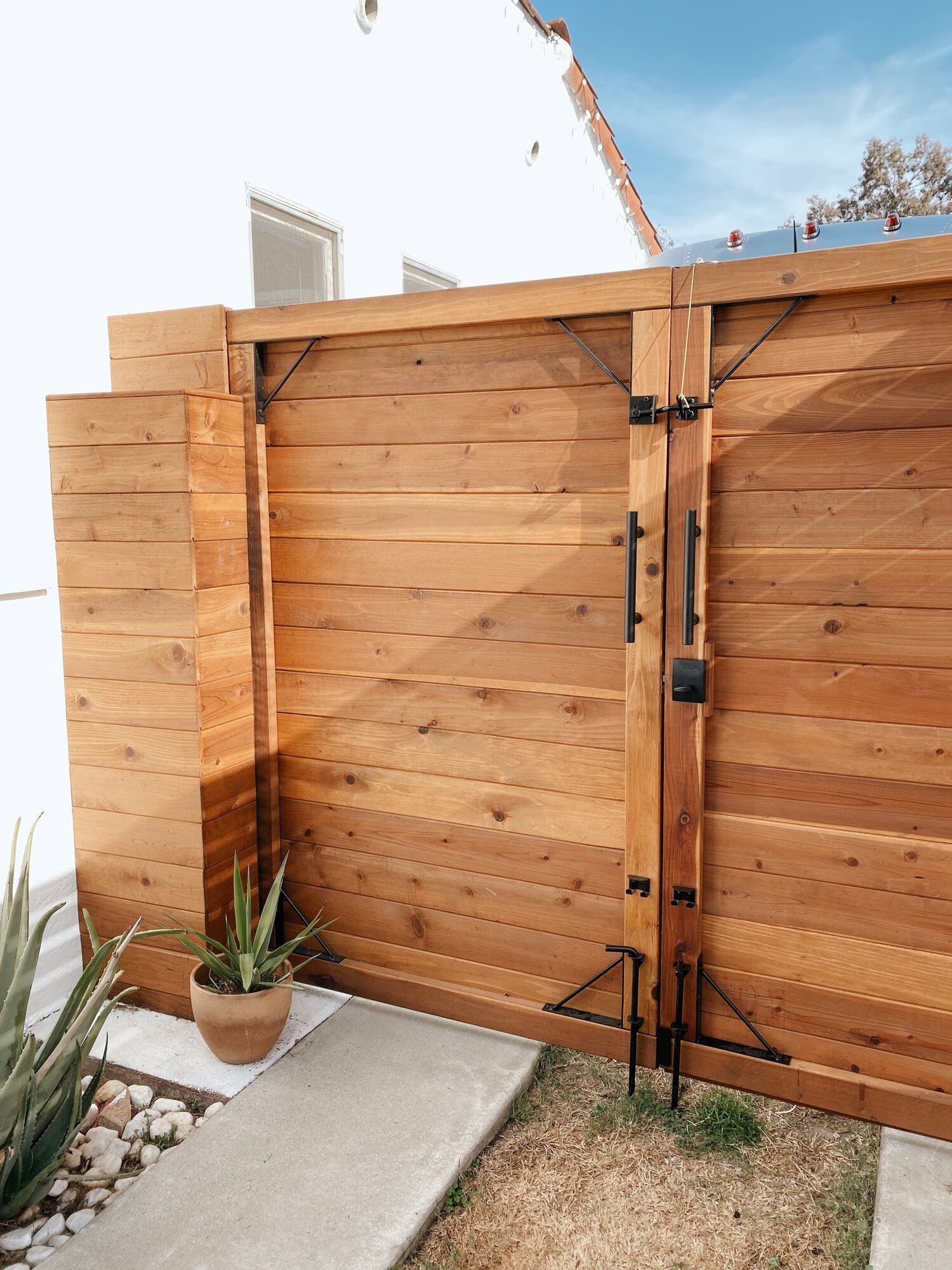 Enhance Your Home’s Security and Style with Fence Gate Designs