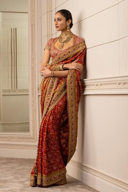 Exploring the Beauty of Gharchola Sarees: Tradition Meets Elegance