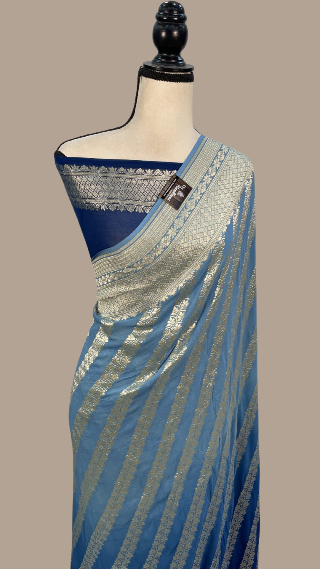 Ethnic Elegance: Embrace Tradition with Handloom Sarees