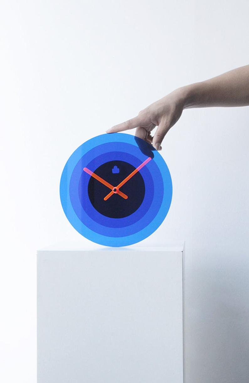 On-Time Style: Elevate Your Space with Hanging Wall Clocks