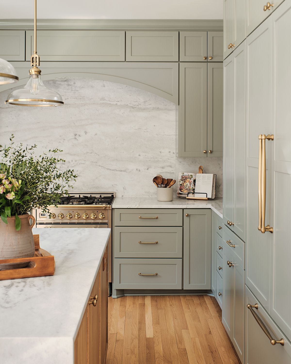 Enhancing Your Space with Kitchen Cabinets: Style and Function Combined