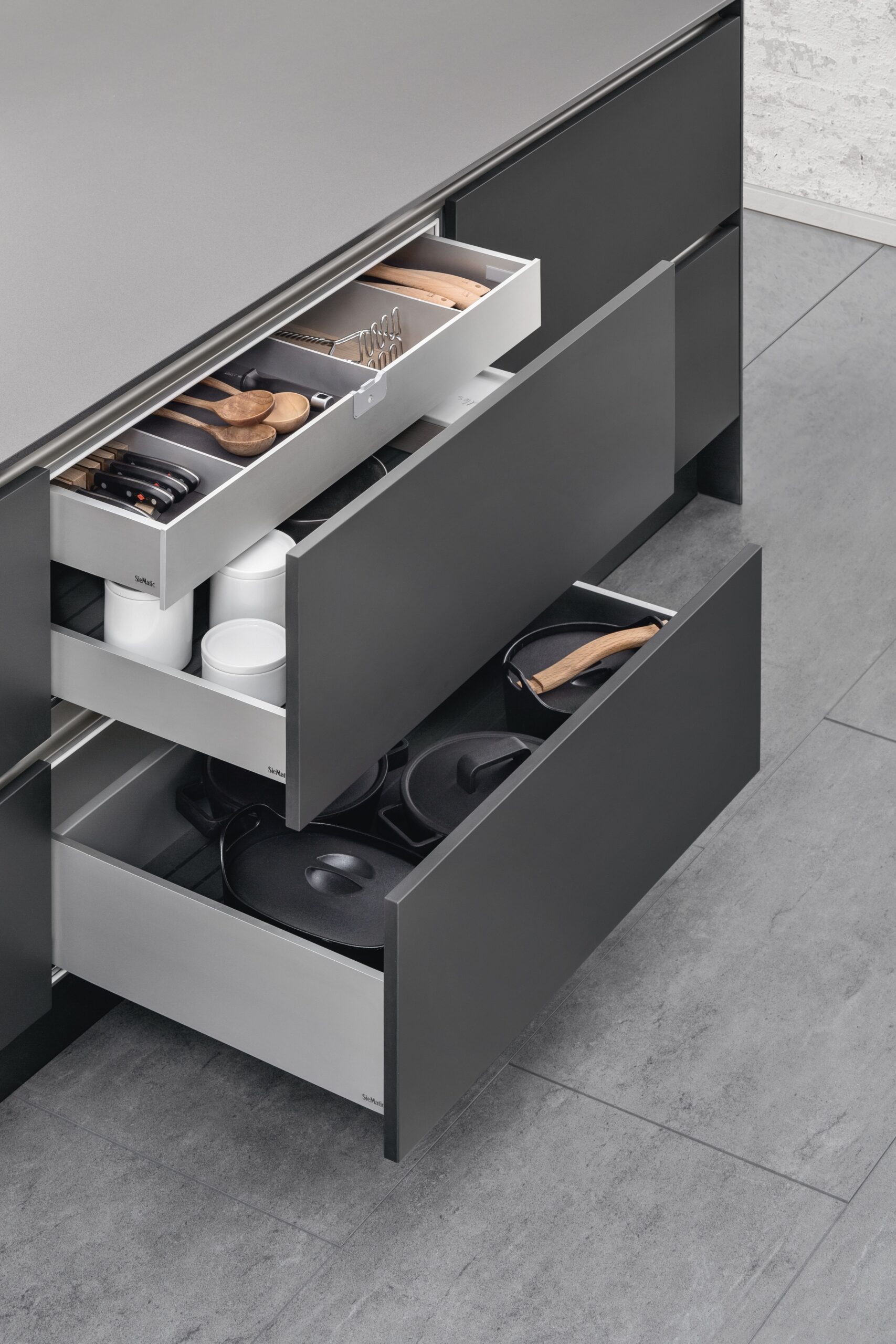 Enhancing Your Kitchen with Kitchen Drawers: Organization and Style Combined