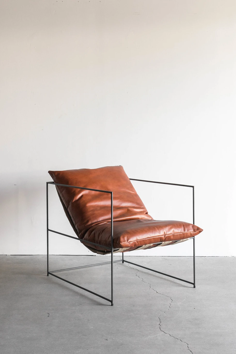 Classic Comfort: Relaxing in Style with Leather Chairs