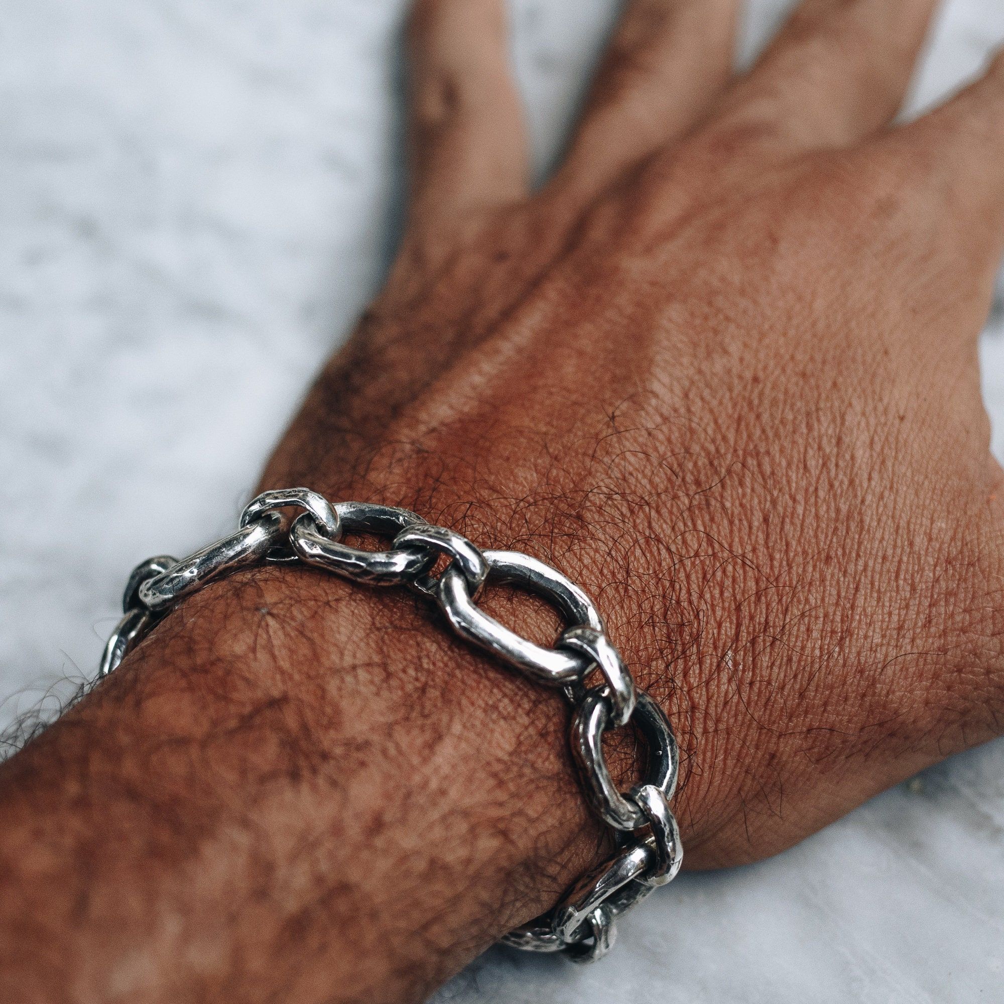Masculine Elegance: Stylish Silver Chains for Men’s Jewelry
