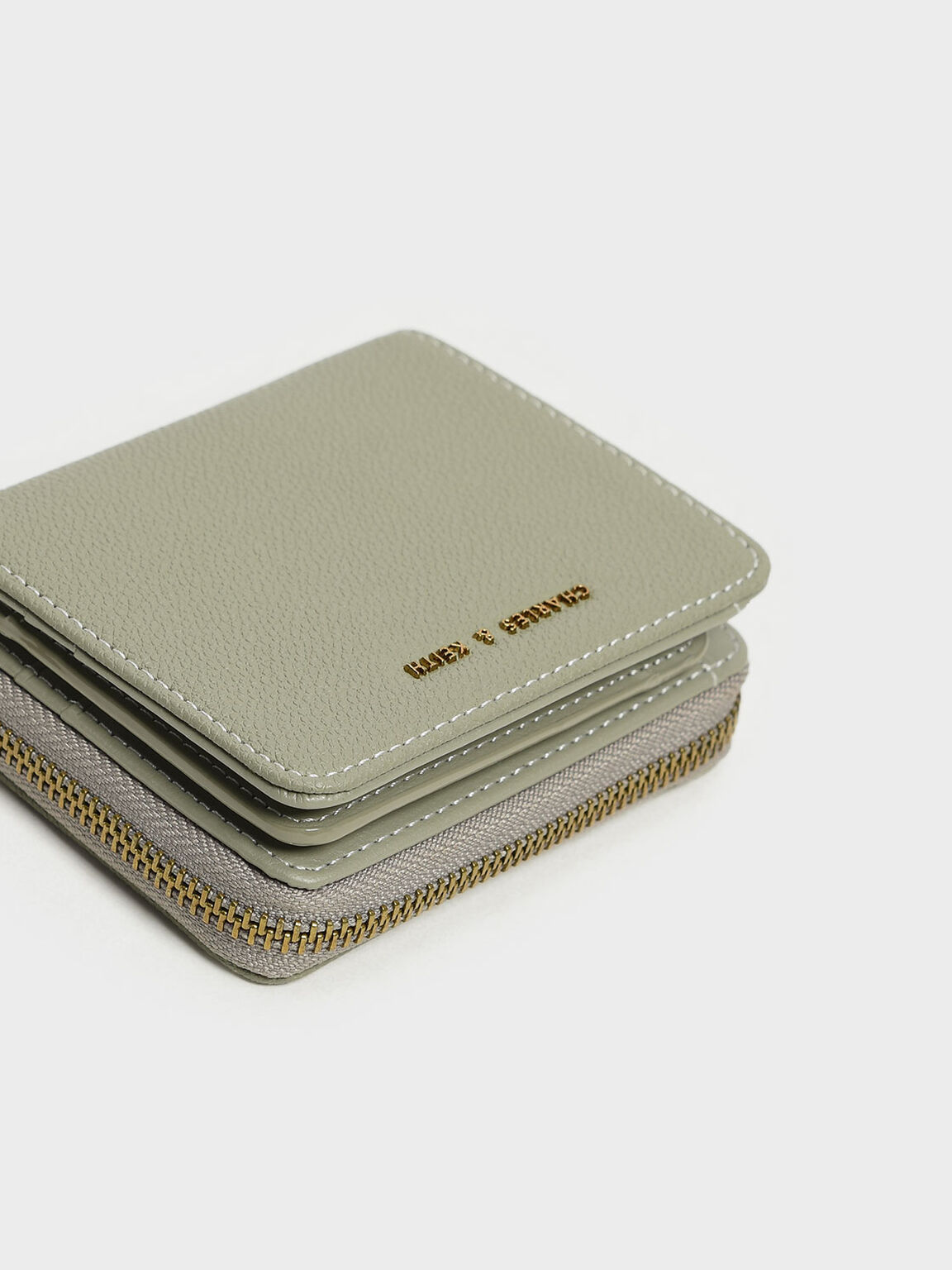 Finding the Perfect Wallets For Women: Style and Function Combined