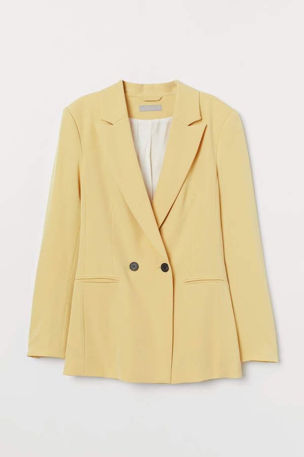 Making a Statement with Yellow Blazers: A Fashion Guide