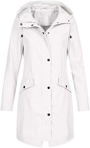 Chic Women's Outerwear: Trendy and Functional Fashion Picks