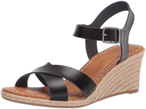 Explore Stylish and Comfortable Women's Sandals⁣ Today!