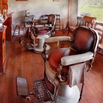 Old vintage barber chair! Love. | Barber, Barber chair, Vintage barb