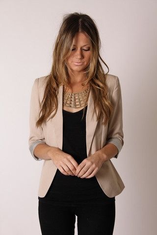 beige blazer and all black (With images) | Professional outfits .