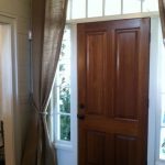 Block drafts and highlight the entry with a curtain on the inside .