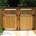 Cute double gate design. (With images) | Wood gate, Gate design .