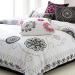 Bed Sheet Designs Hand Embroidery Trk designer m. | Hand .