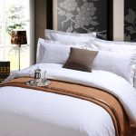 5 Star Luxury Hotel Quilted King Size Bed Sheet Printed Wholesale .