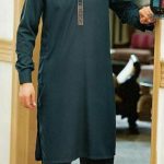 dark green fashionable qurta | Mens kurta designs, Salwar kameez .