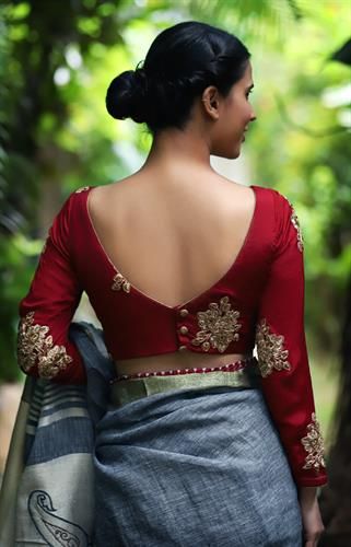 designer blouses (With images) | Saree blouse designs latest .