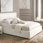 8 Sensible Decorative White Bed Designs | White leather b