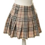 Burberry Pleated skirt with Plaid (320 BRL) ❤ liked on Polyvore .