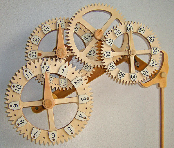 Wooden Gear Clock Plans from Hawaii by Clayton Boy