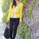 How To Wear A Yellow Blazer (With images) | Yellow blazer outfit .