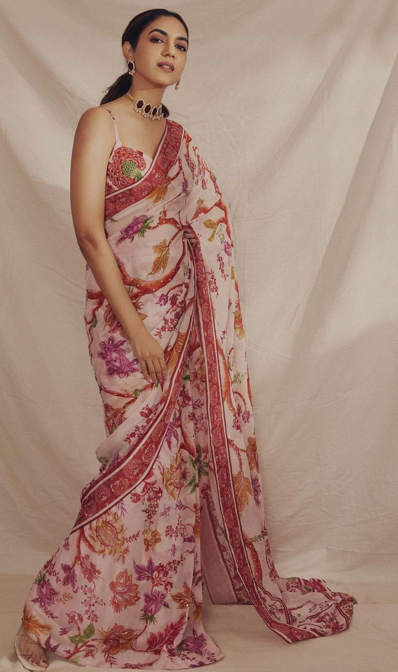 Floral Sarees: Celebrating Nature’s Beauty in Traditional Attire