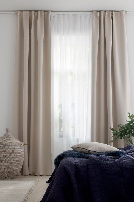 Window Elegance: Dress Your Windows with Bedroom Curtains