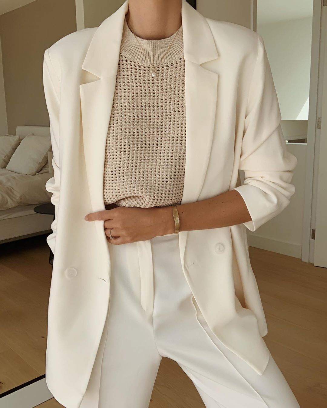 Summer Sophistication: Elevating Your Look with Summer Blazers