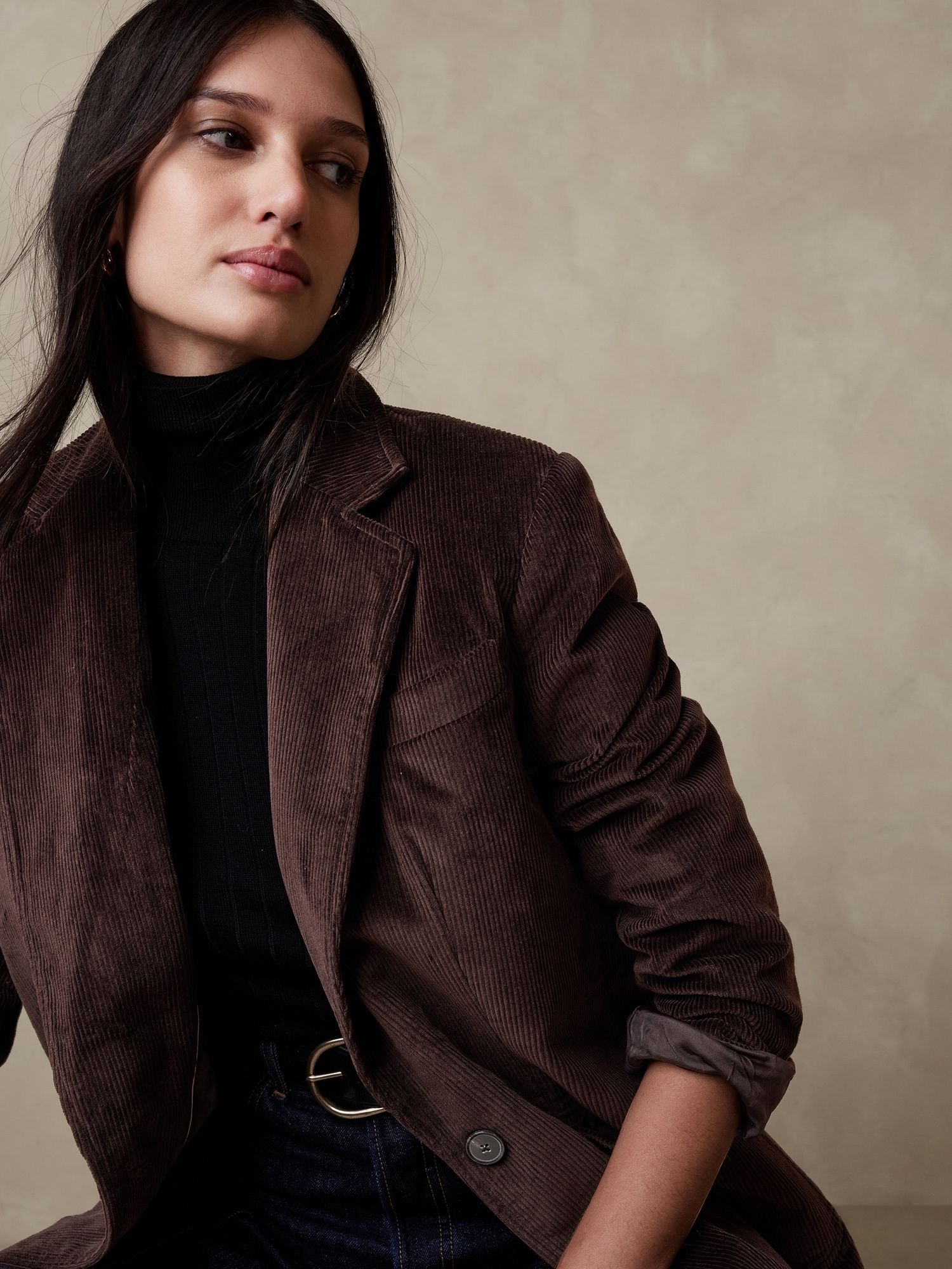 Sophisticated Style: Stylish Twirls with Corduroy Blazers