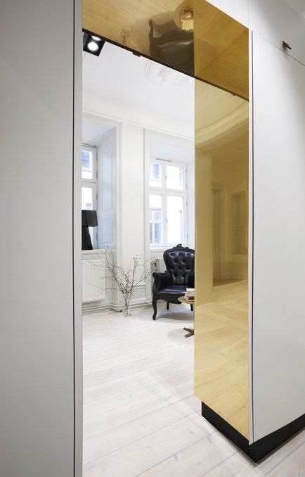 Door Frame Designs: Enhancing Your Home’s Entrance with Style