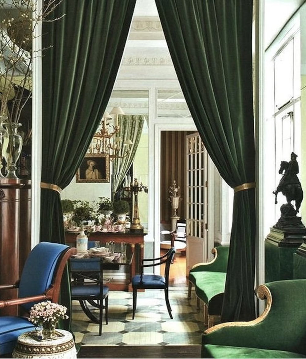 Bringing Nature Indoors: Green Curtains for Serene Spaces