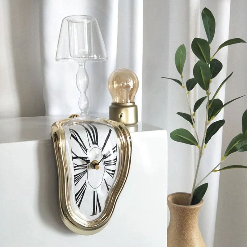 Desk Clocks: Stylish and Functional Timepieces for Your Workspace