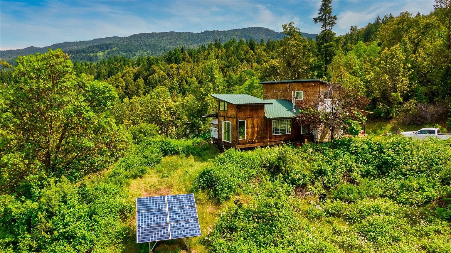 Charming 2-Bedroom Cabin on 80 Acres for Sale in Hoopa, California