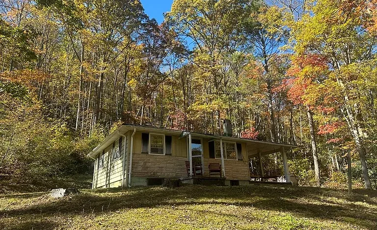 Affordable Off-Grid Hunting Cabin on 5.5 Acres Near National Forest – Priced at $65,000!