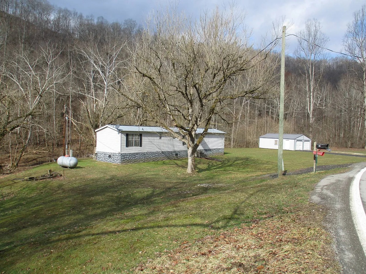 Charming 3-Bedroom Home with 57 Acres in Normantown, WV