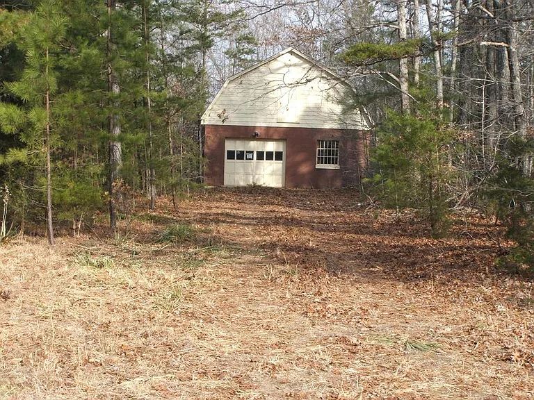 1.3-Acre Property with Garage, Well & Septic – Close to Keysville