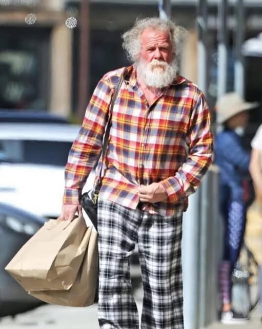 “From Heartthrob to Unrecognizable: Hollywood Star at 83”